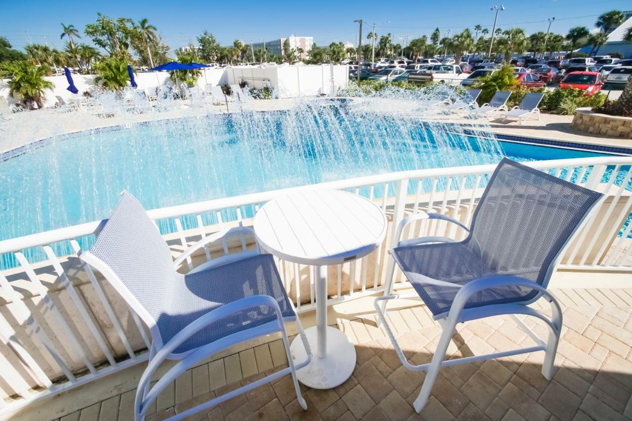 Coral Reef Resort St. Pete Beach Exteriör bild